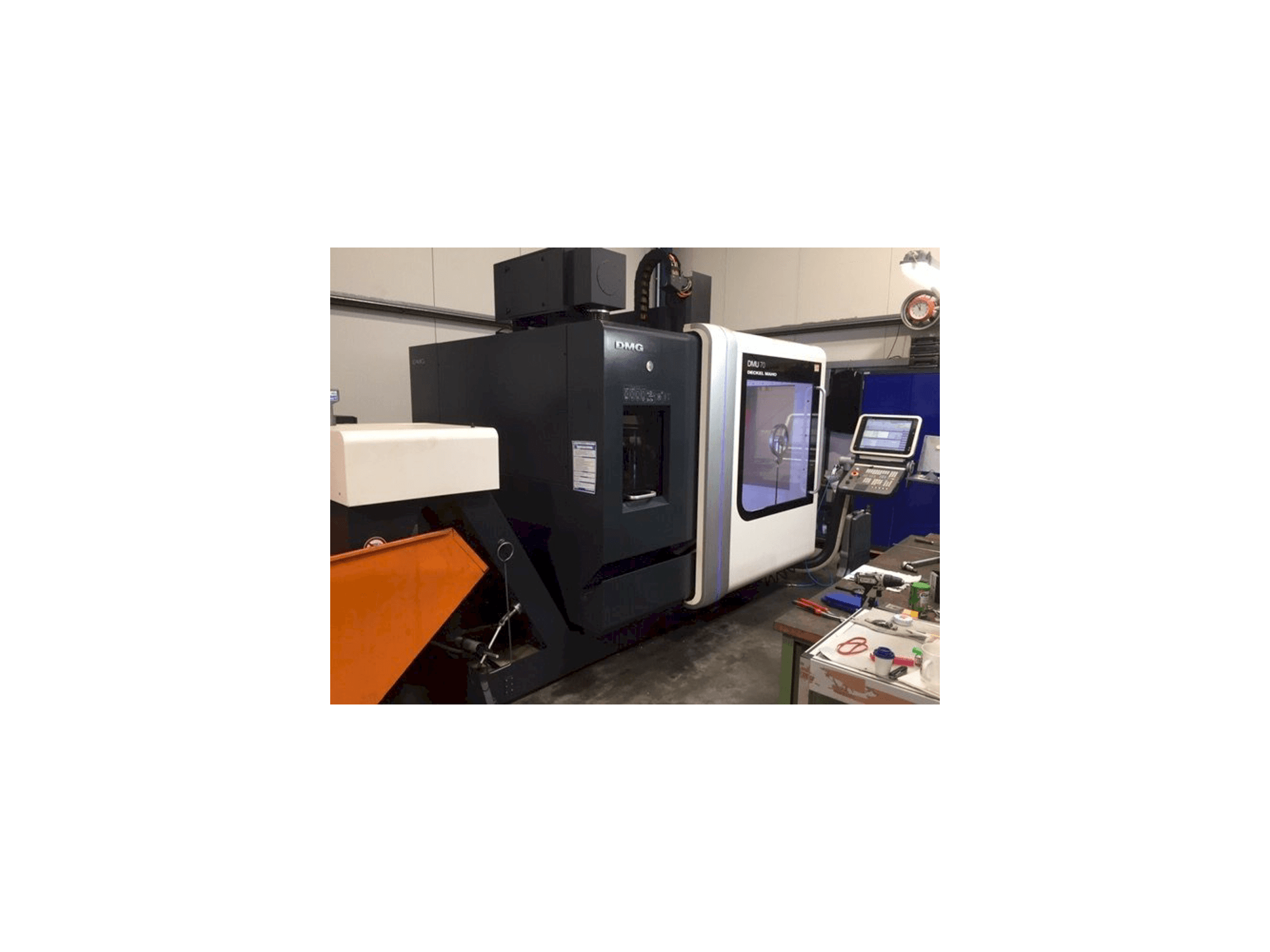 DECKEL MAHO DMU 70-maskinen framifrån