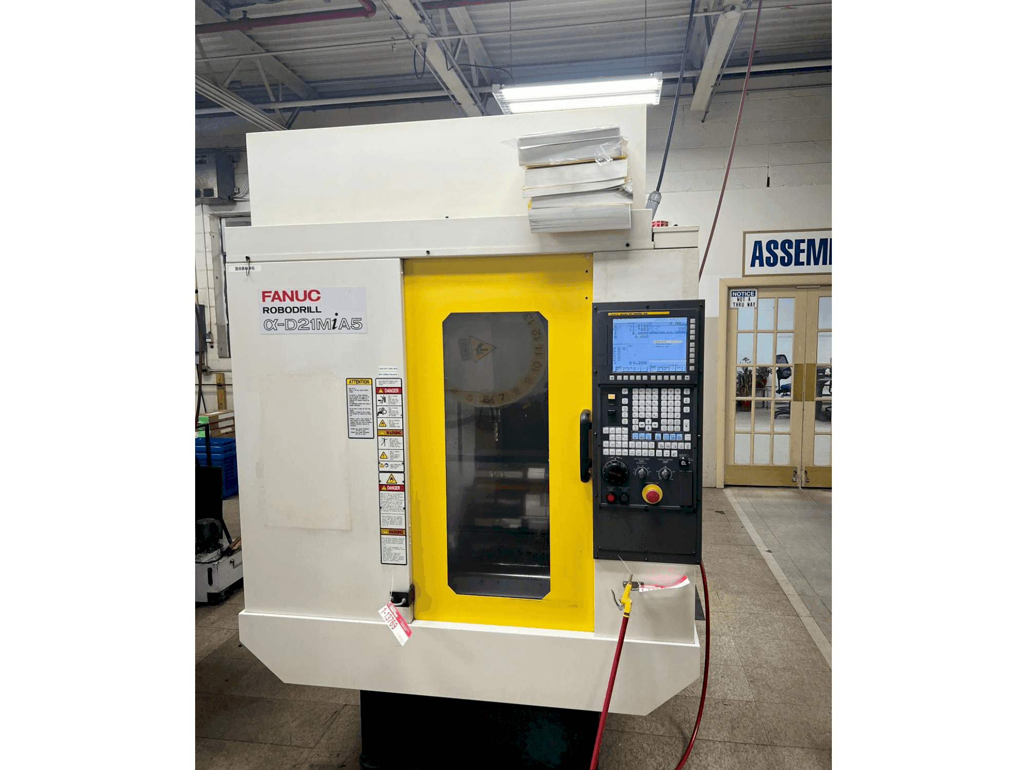 FANUC Robodrill D21MiA5-maskinen framifrån