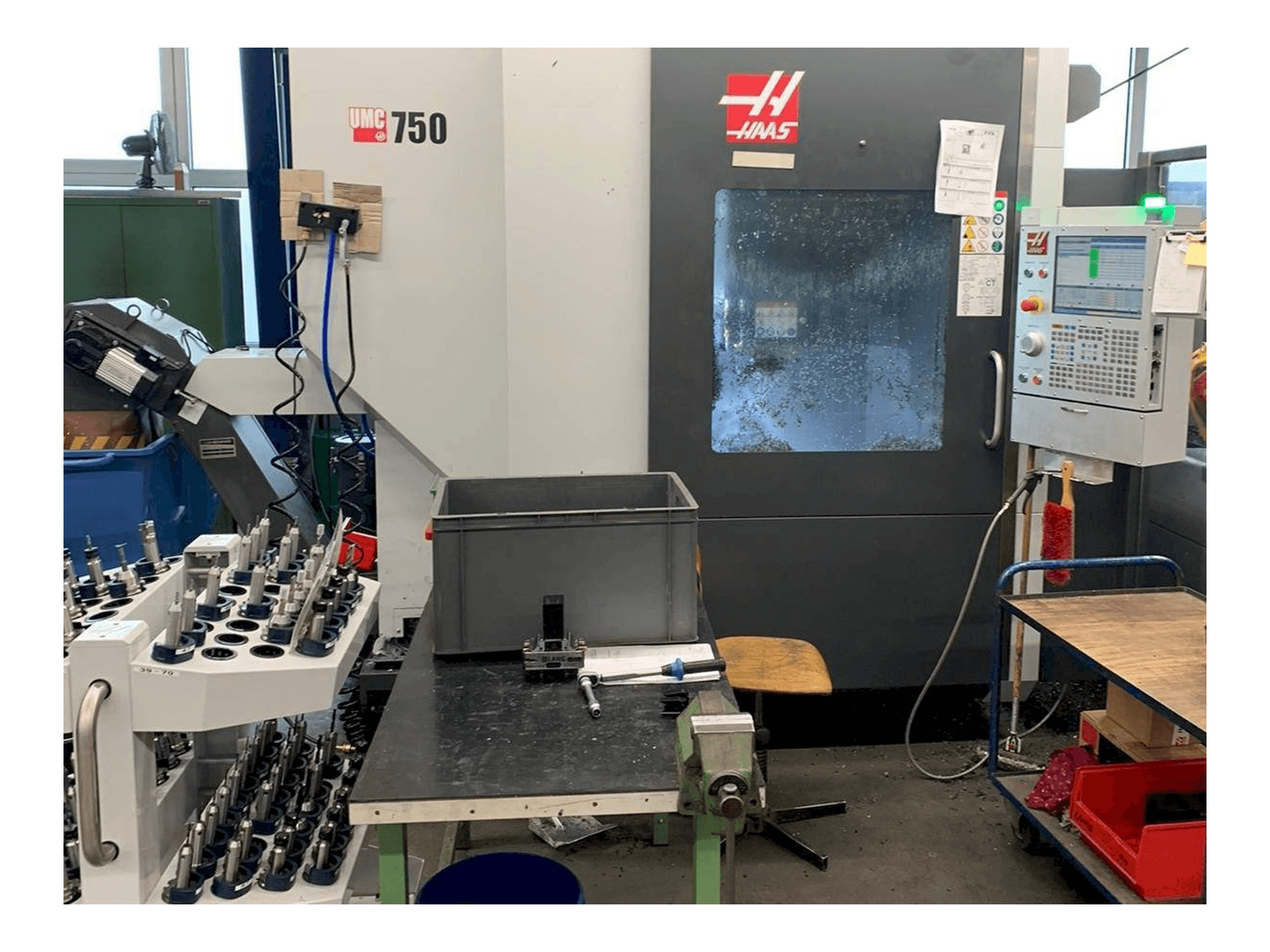 HAAS UMC - 750-maskinen framifrån