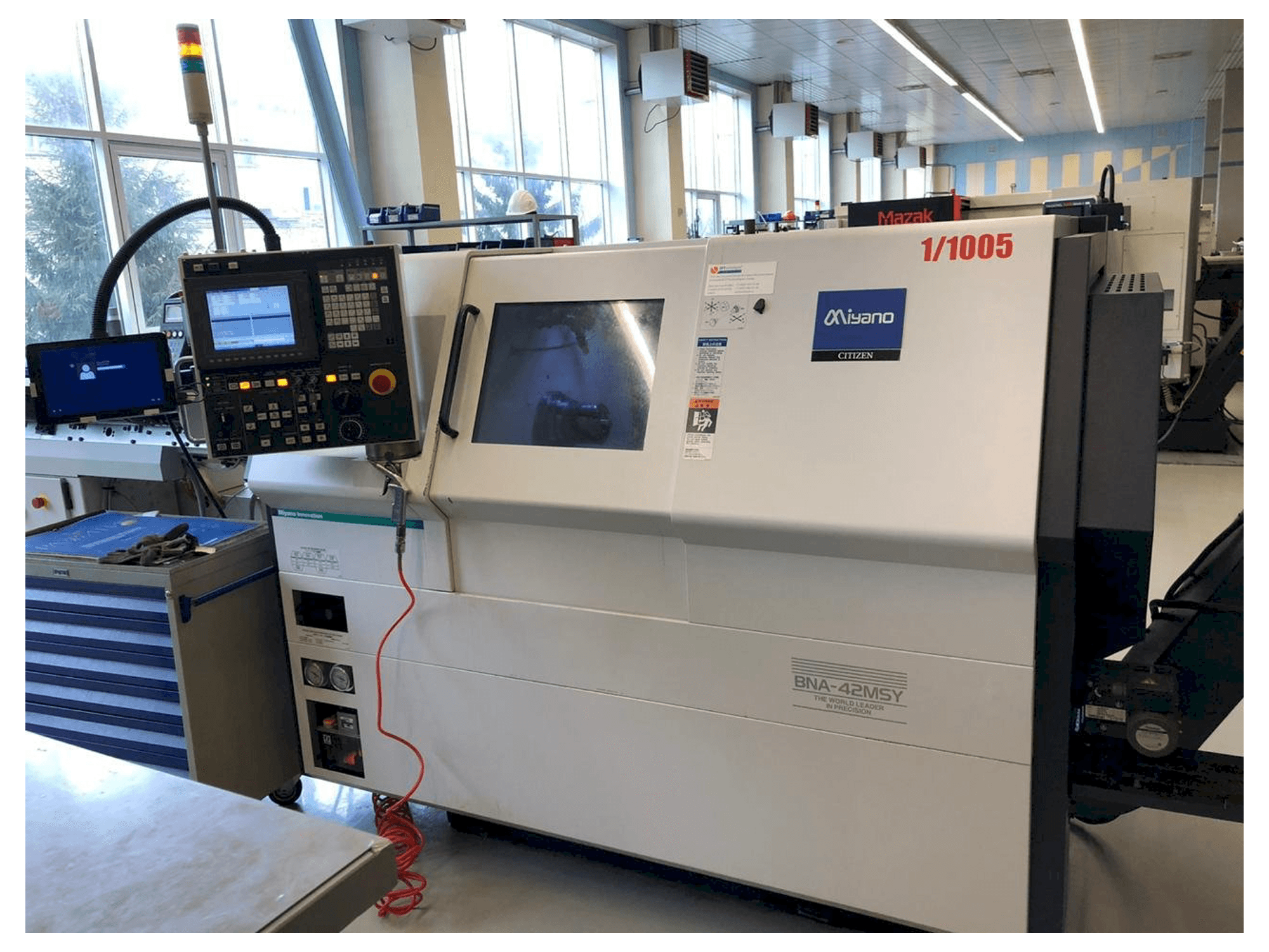 Miyano BNA-42MSY-maskinen framifrån