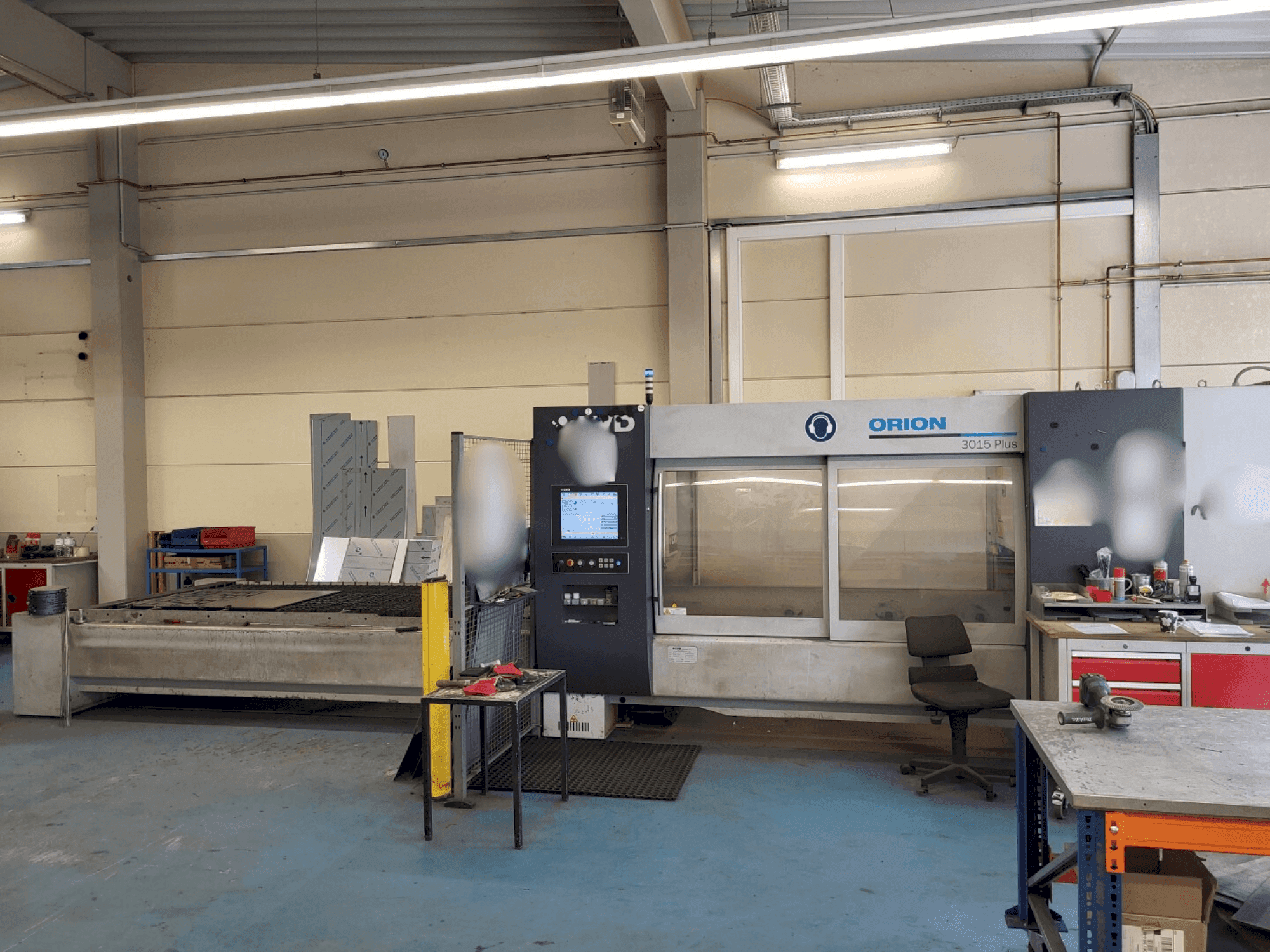 LVD ORION 3015 Plus-maskinen framifrån