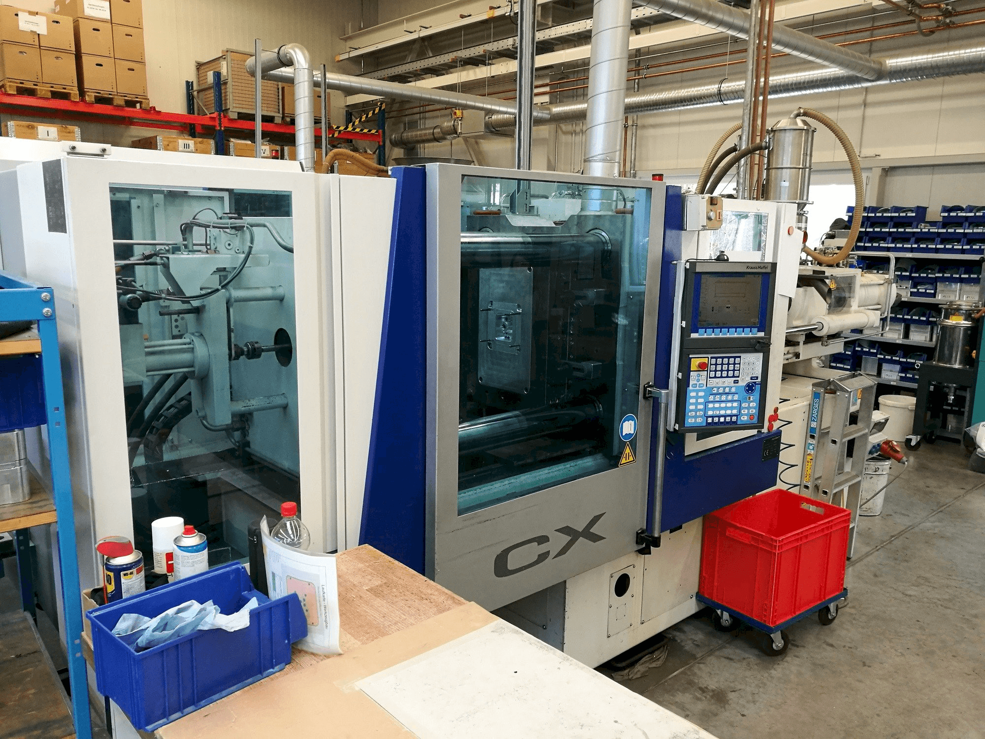 Krauss Maffei 160-1000 CX-maskinen framifrån