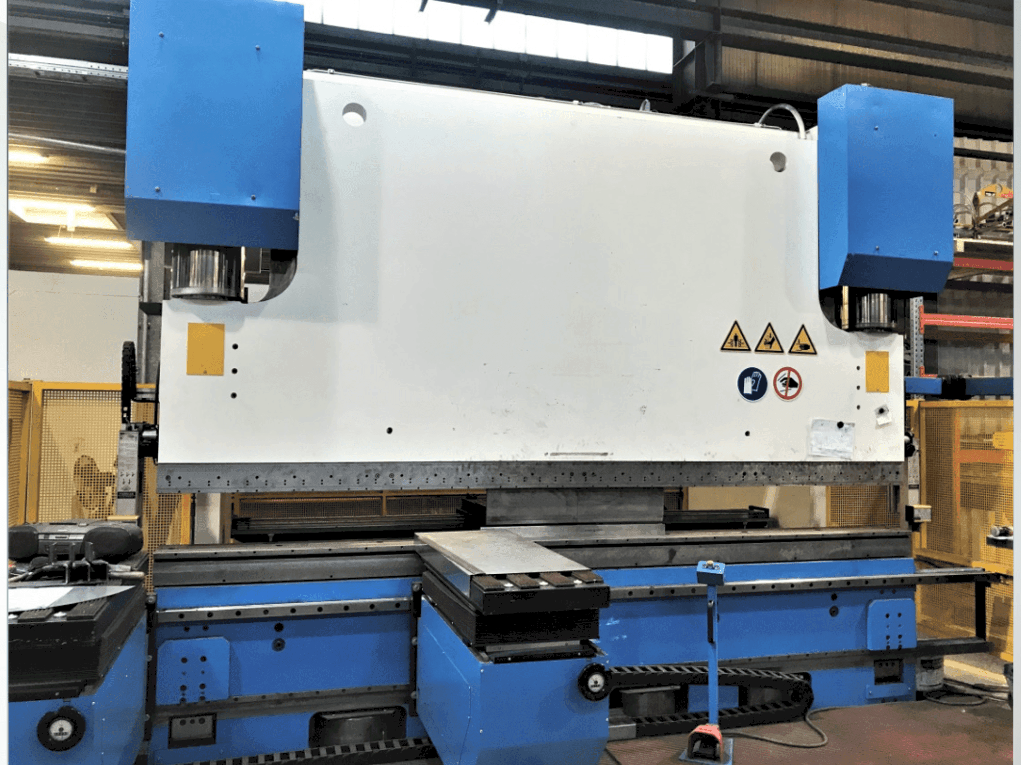 Bystronic Beyeler PR 500x1400-maskinen framifrån