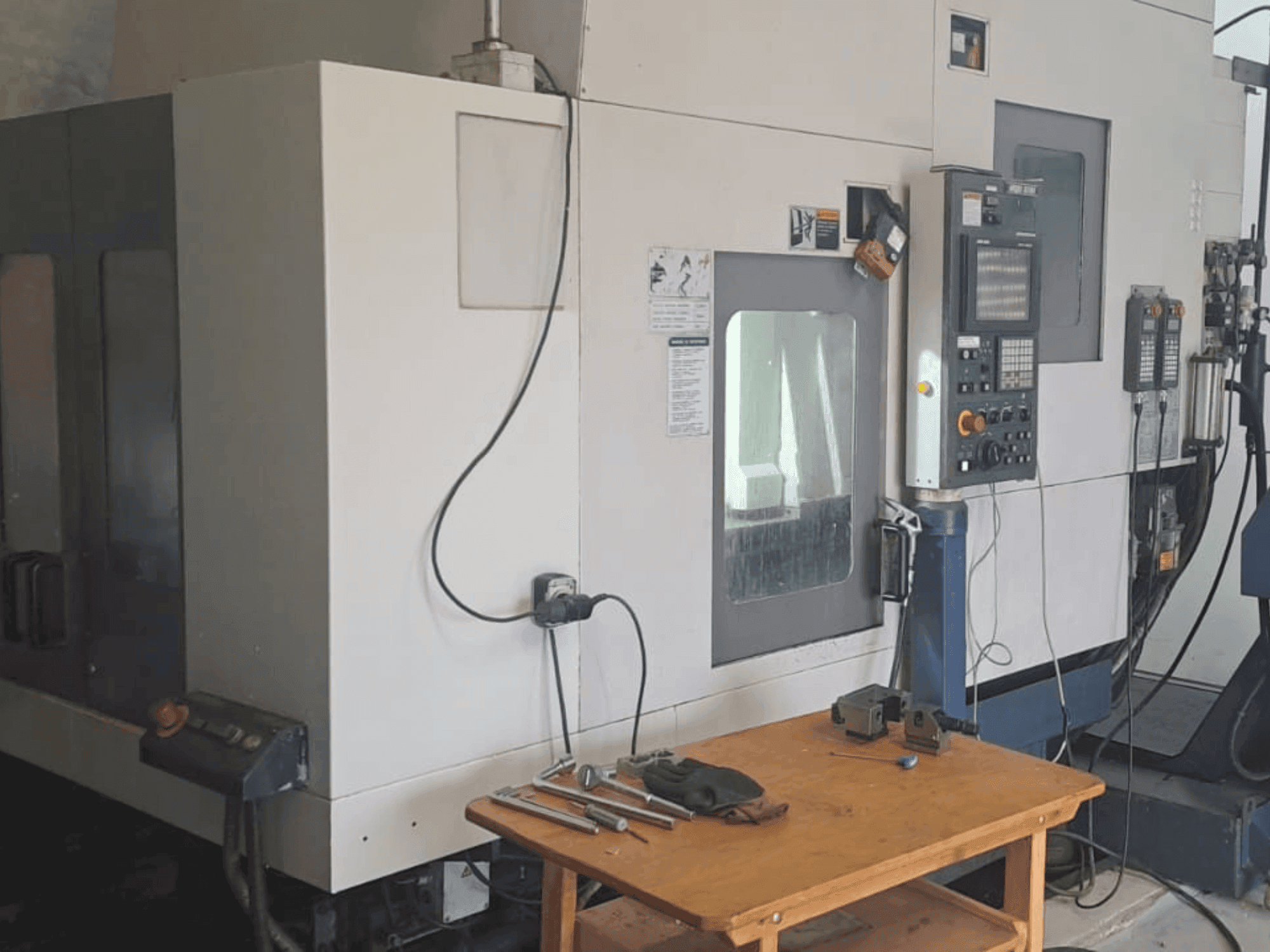 MORI SEIKI CV-500-maskinen framifrån