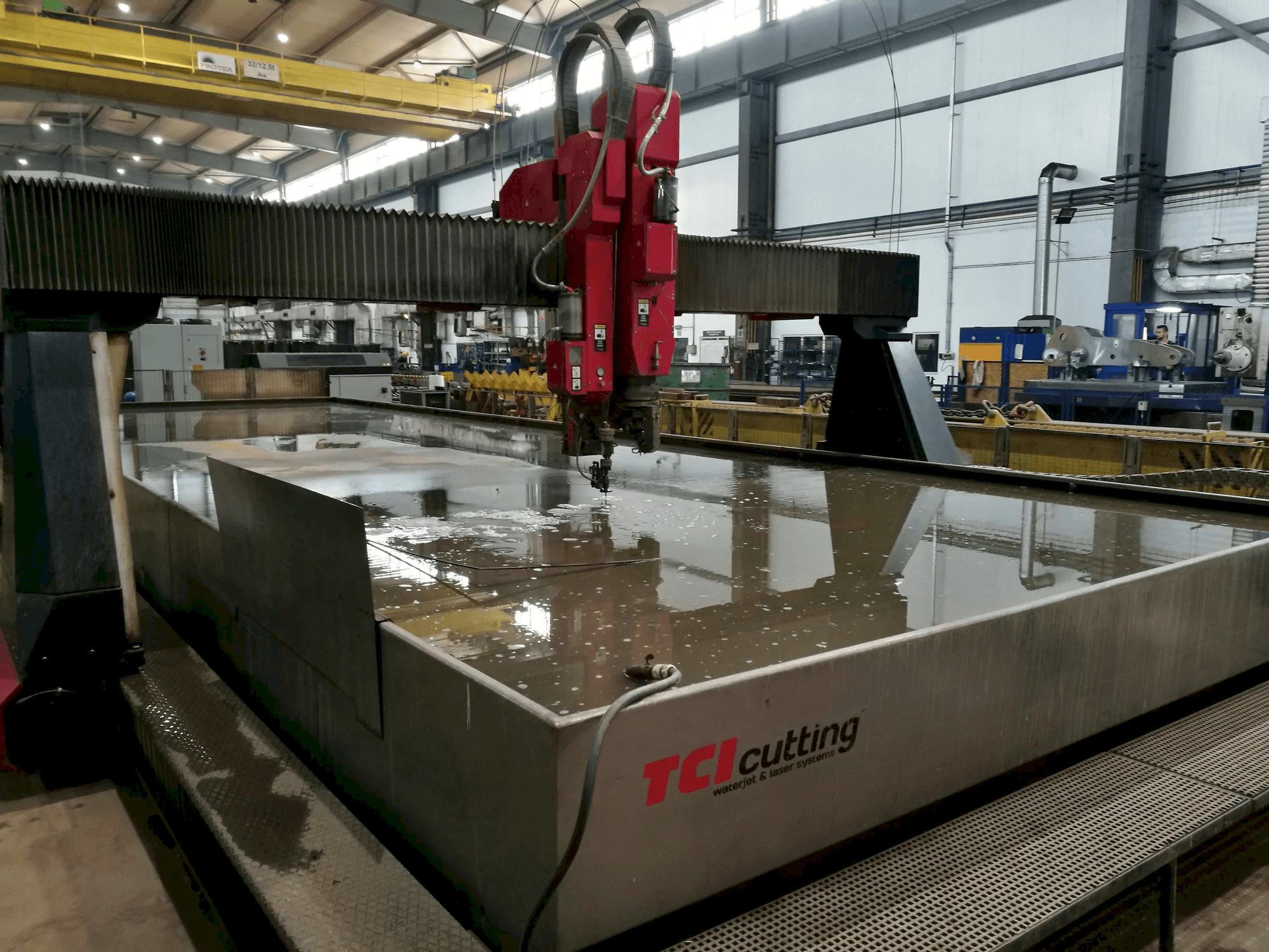 TCI BP-H 30120-1-maskinen framifrån