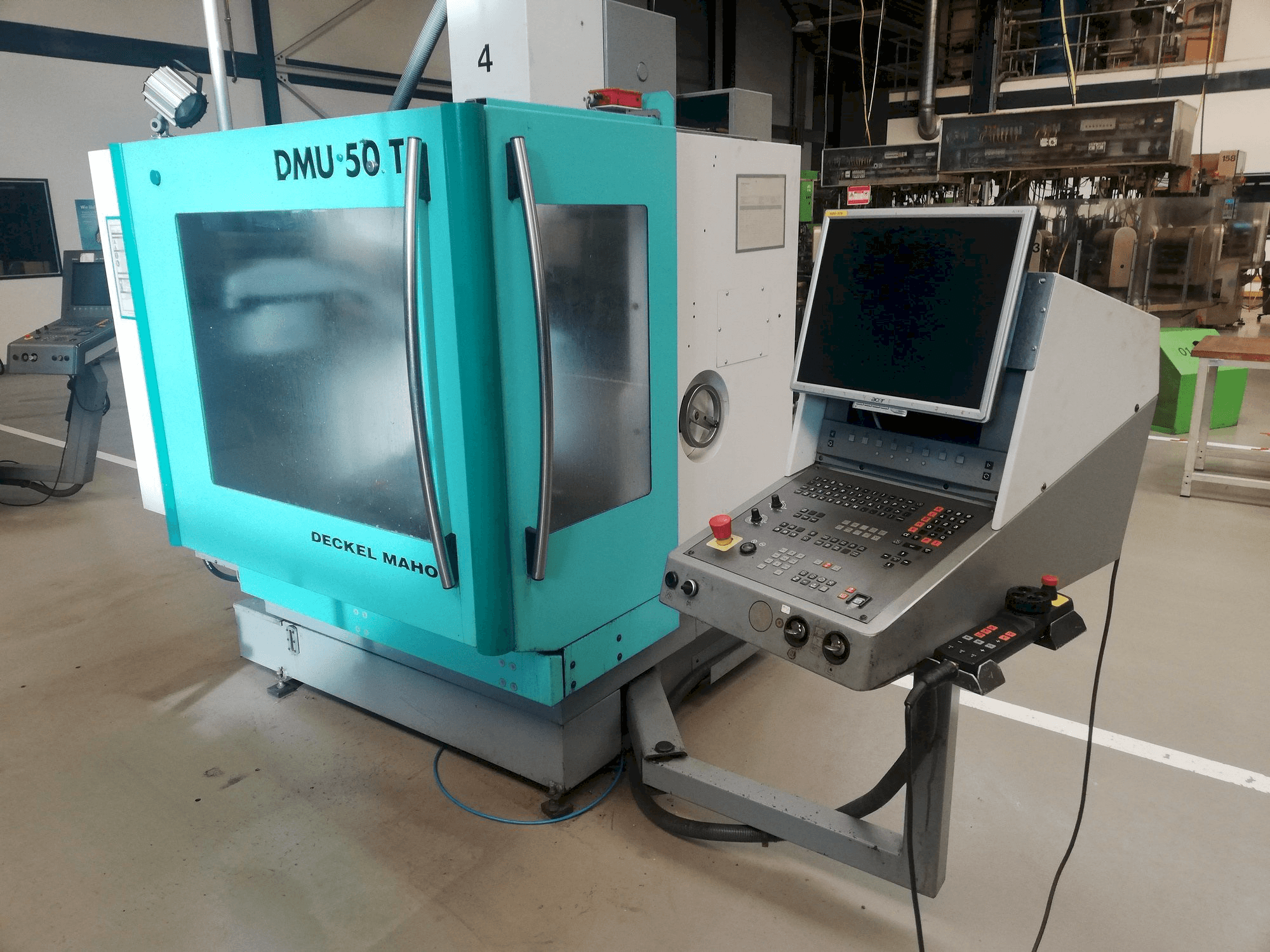 DECKEL MAHO DMU 50T-maskinen framifrån