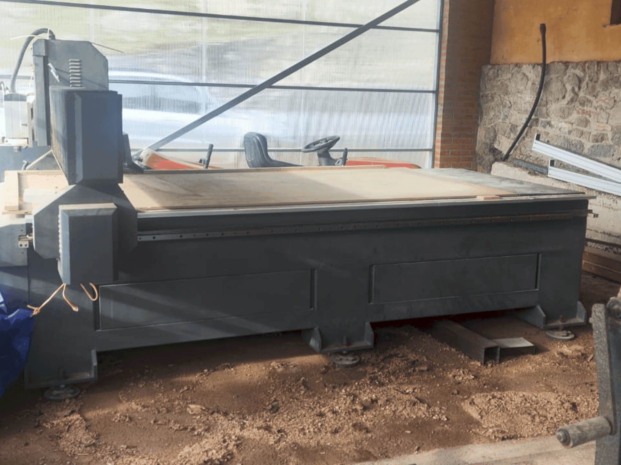 BARCENAS CNC SW1325V-maskinen framifrån