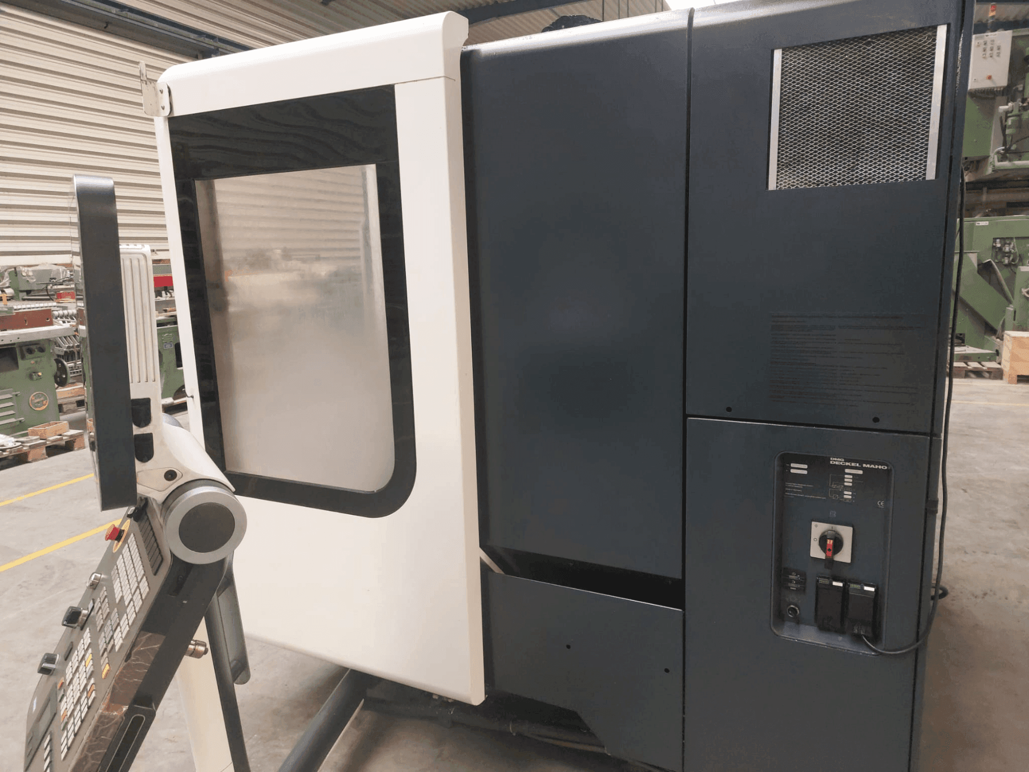 DMG DECKEL MAHO DMU 50-maskinen framifrån