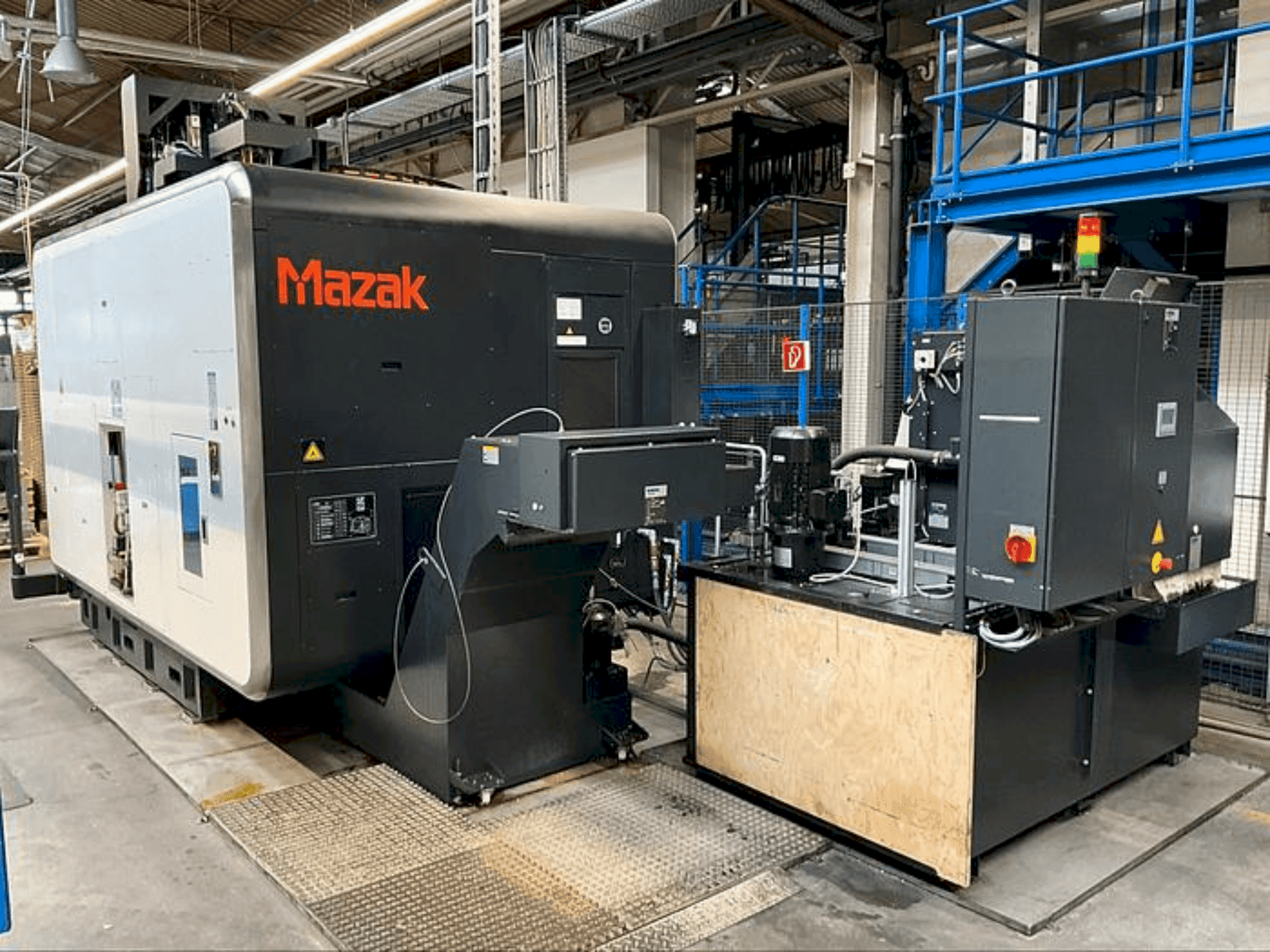 Mazak VARIAXIS i-700-maskinen framifrån