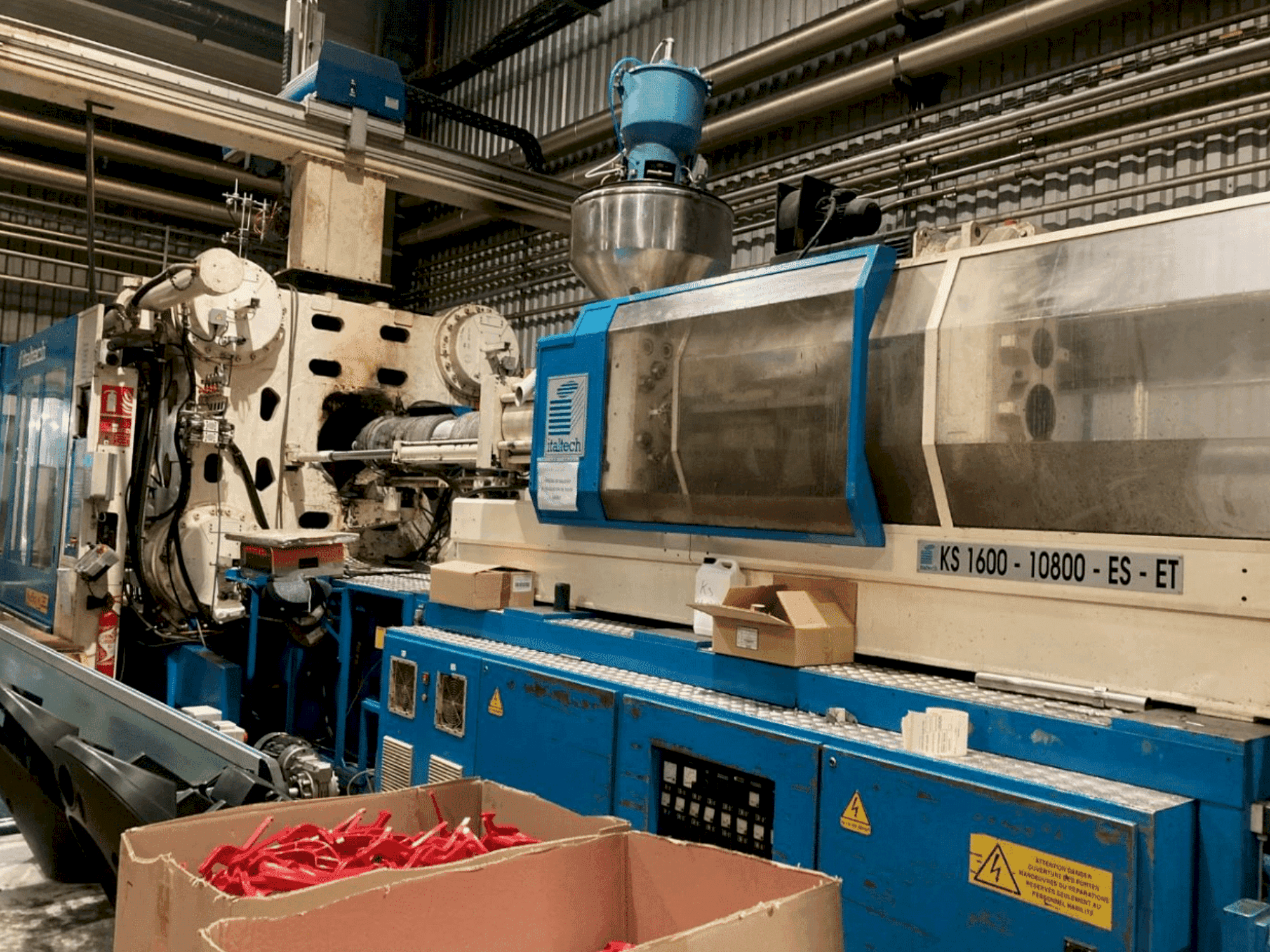 ITALTECH KS 1600/10800-maskinen framifrån