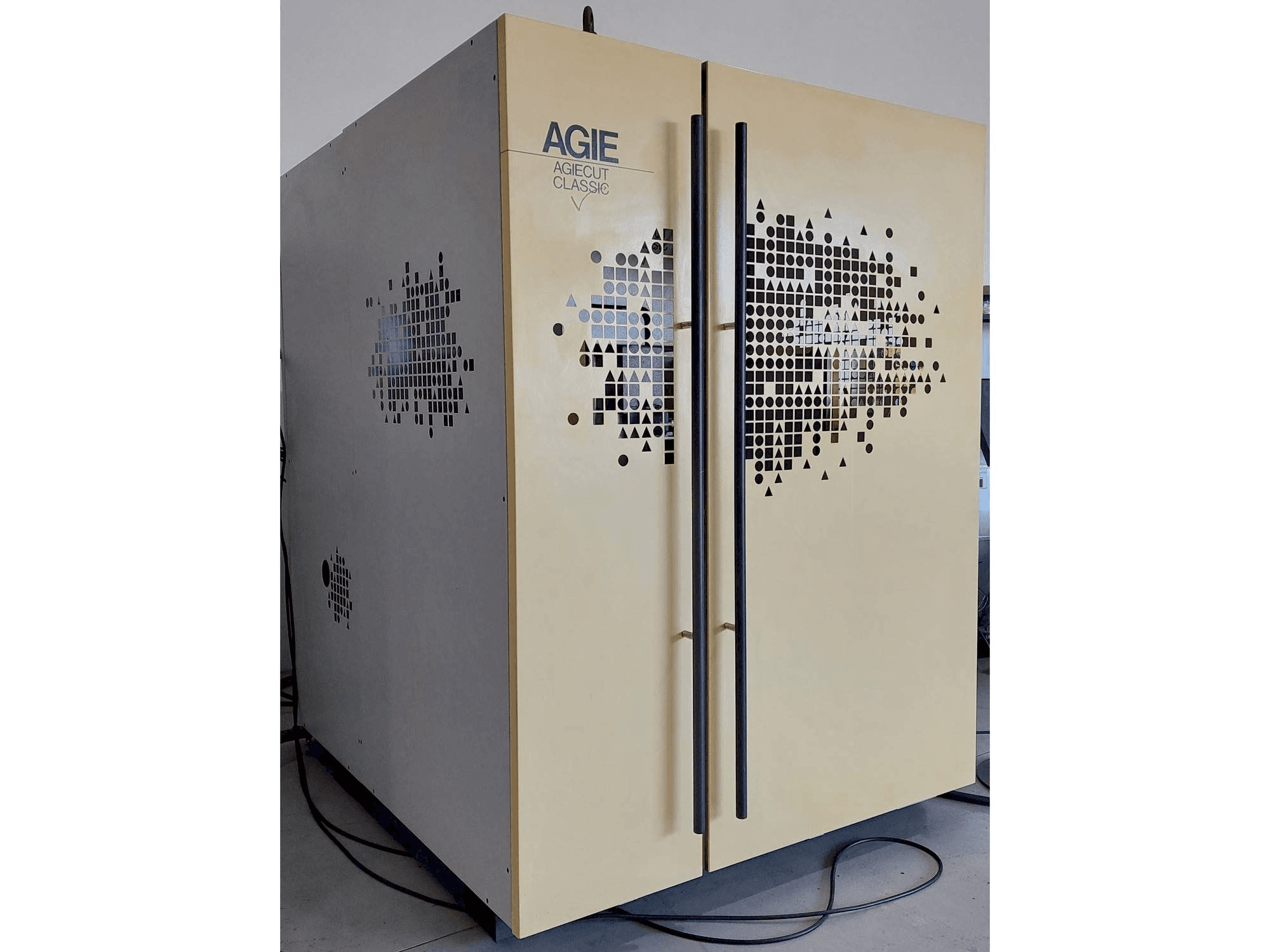 AGIE CUT CLASSIC V2-maskinen framifrån
